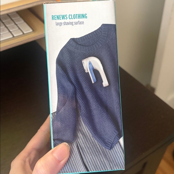 BRAND NEW Conair fabric shaver for lint removal - Picture 2 of 4